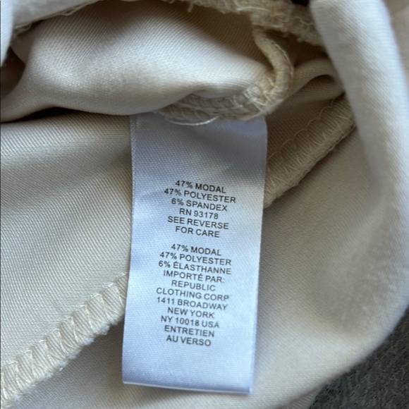 Women’s Truth by Republic Ivory crew neck Sweatshirt size M - Picture 6 of 6